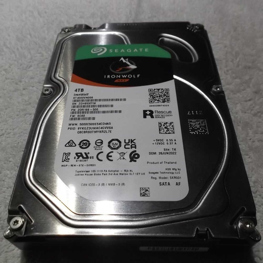 Seagate IronWolf NAS ST4000VN008 2DR166-500 4TB SATA 3.5" Hard Drive